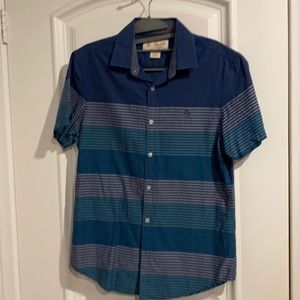 Original Penguin short sleeve button up collared shirt
Please view pictu…
